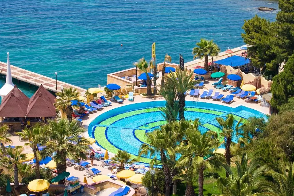 فانتاسیا دلوکس